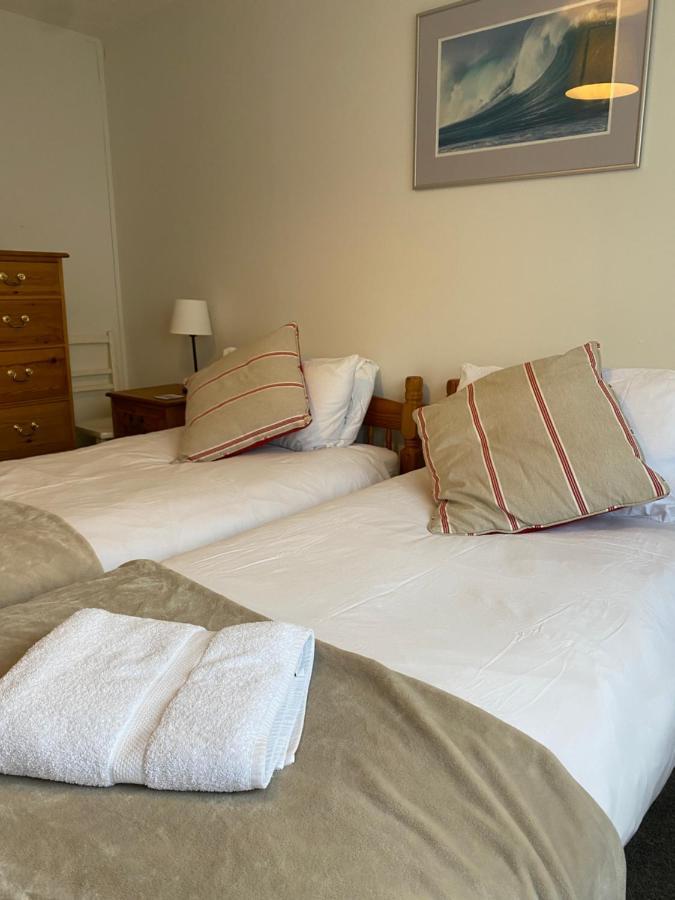 Trafalgar, Lovely Ground Floor Flat With Outside Patio Garden, Minutes Walk To Seafront Seaview Εξωτερικό φωτογραφία